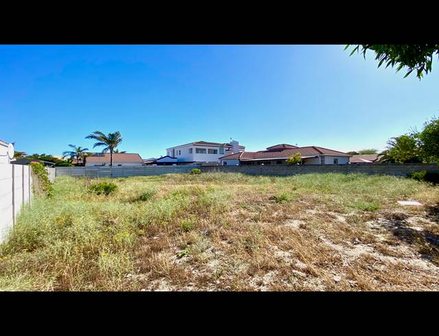 681M² VACANT LAND FOR SALE IN PORT OWEN